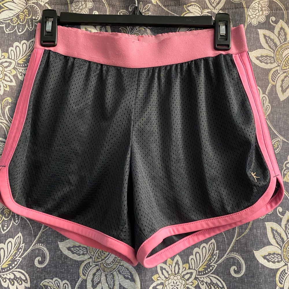 Mesh active shorts